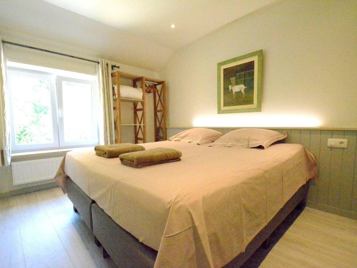 Large Townhouse With Pool Table Villa Bouillon Ngoại thất bức ảnh